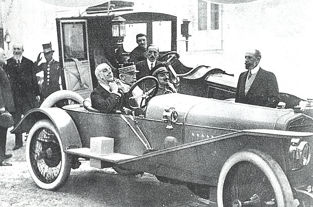 Hispano Suiza Alfonso XIII conducido por el monarca. Hispano-Suiza-AlfonsoXIII_autofm